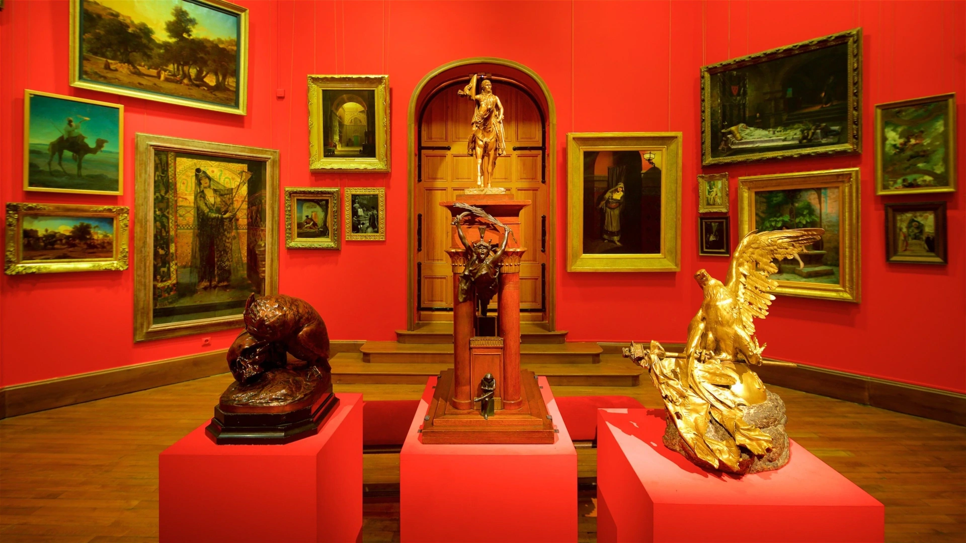 Salle du Musée Anne-de-Beaujeu à Moulins — patrimoine incontournable