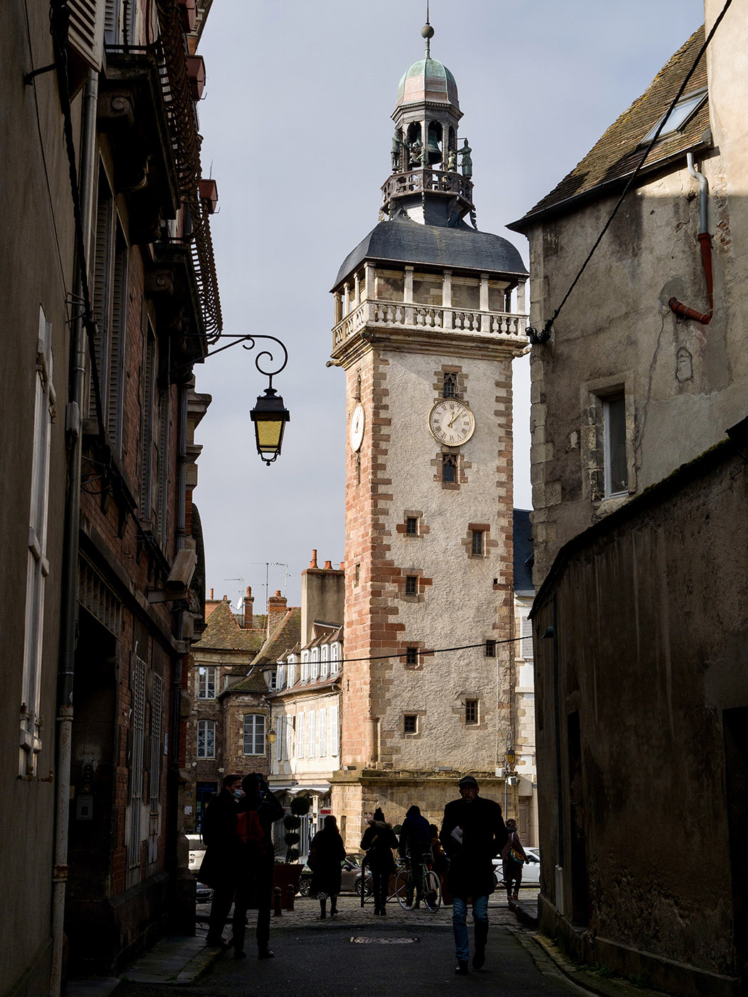Tour Jacquemart et beffroi de Moulins, cœur historique de la ville